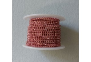 Стразовая цепочка  2 мм SS6 розовая в розовой оправе, цена за 50 см